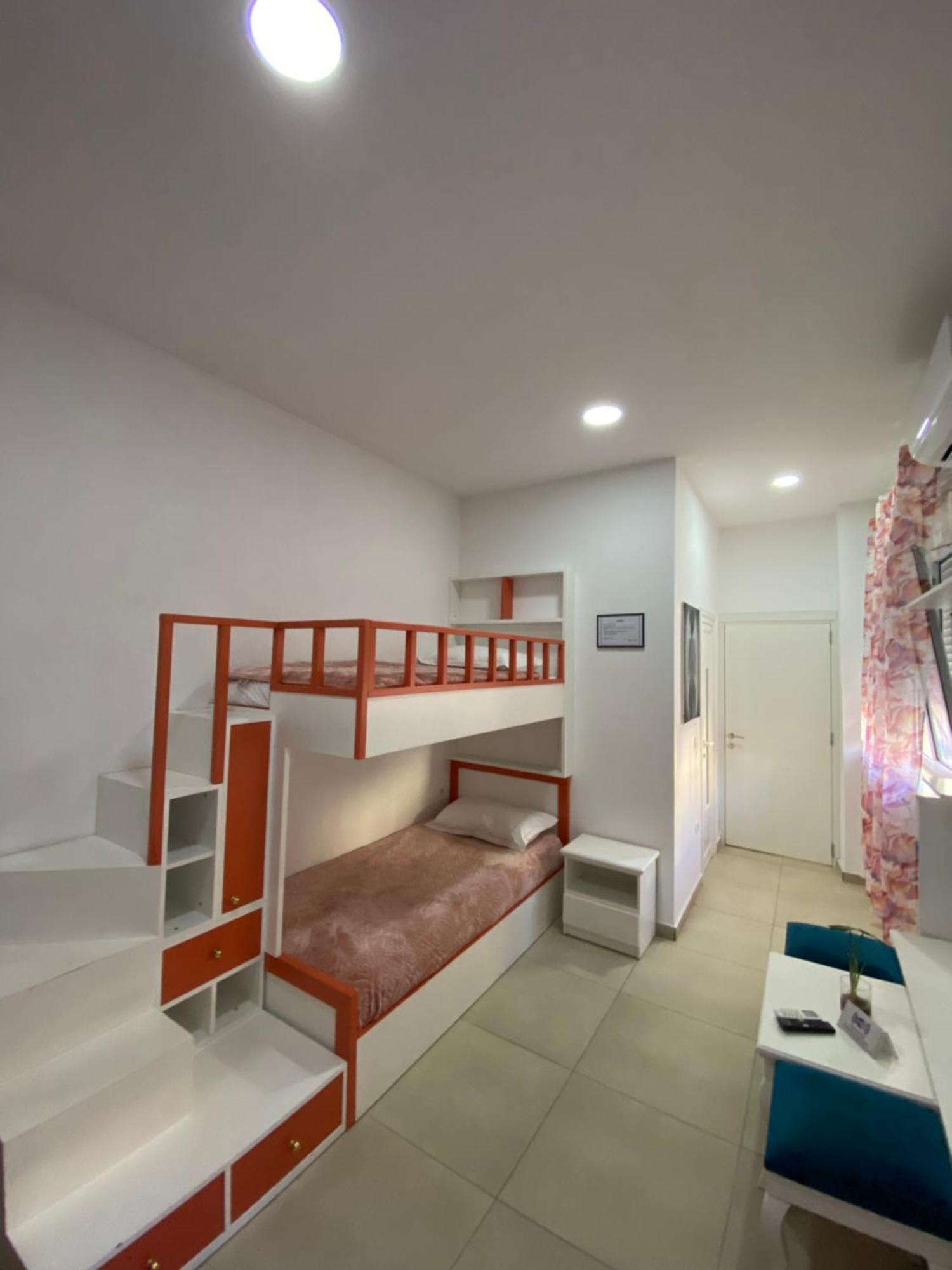 Ayso Inn Tirana City Center Exteriör bild